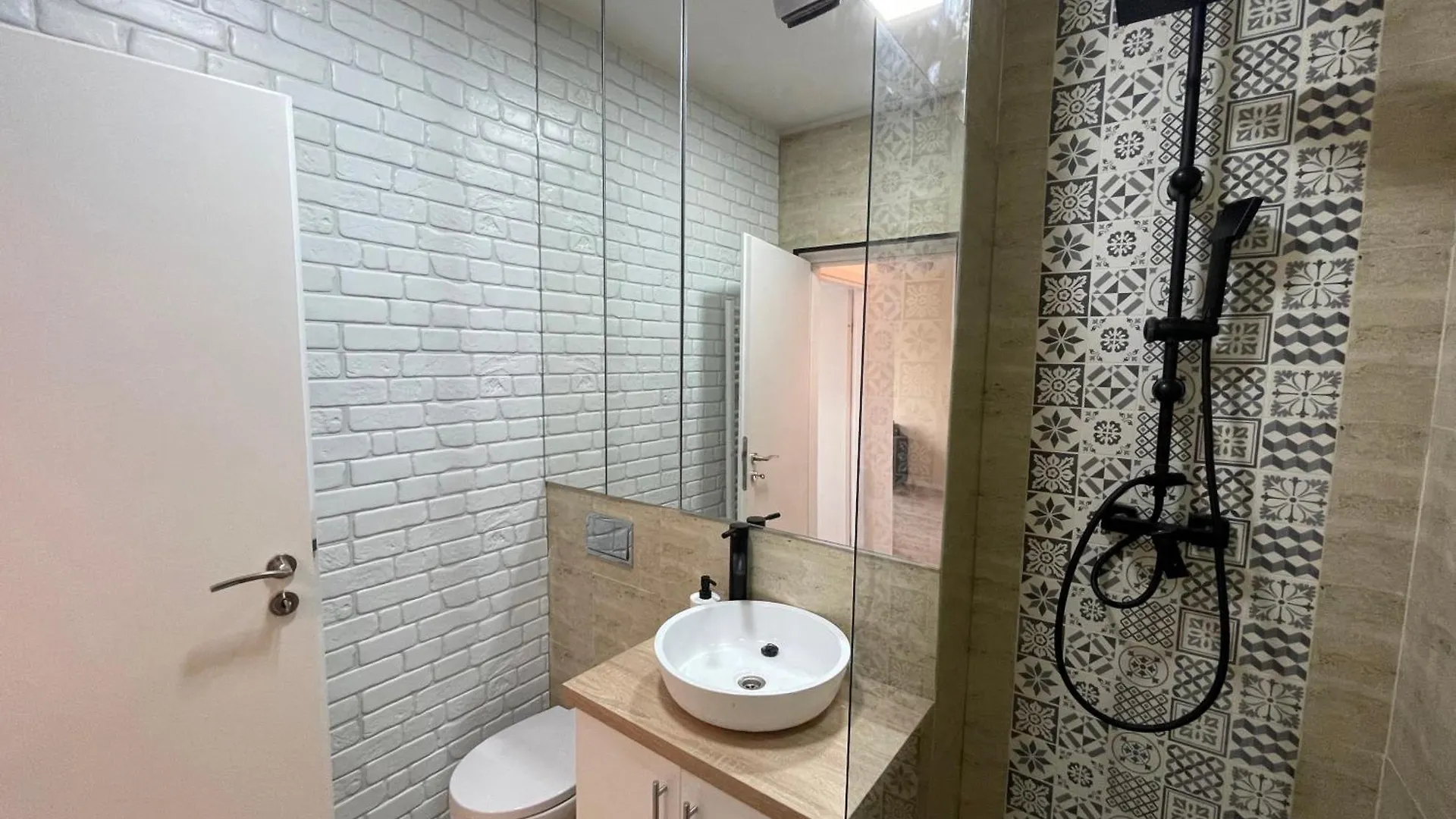 Exquisite Apartment Bucharest